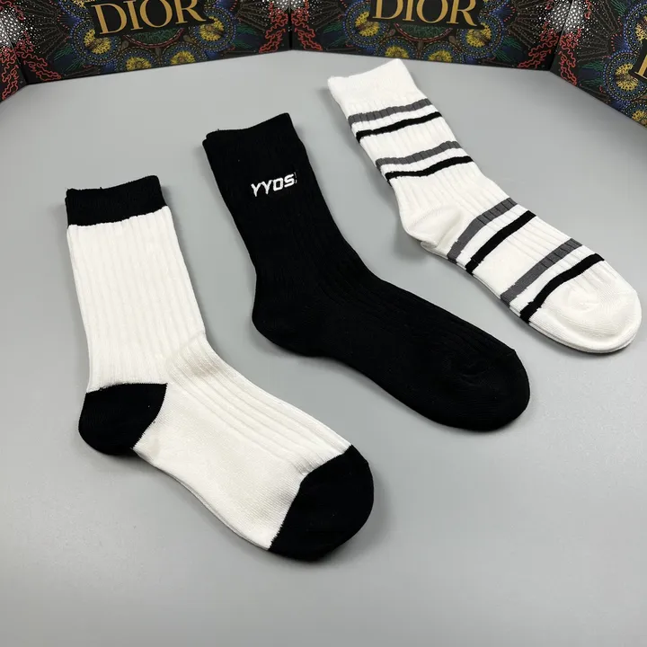 スーパーコピー ディオール 靴下