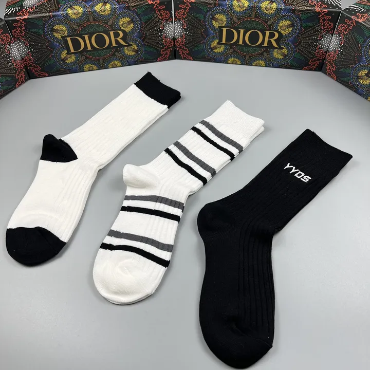 スーパーコピー ディオール 靴下