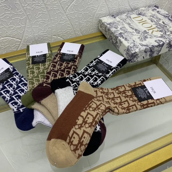 スーパーコピー ディオール 靴下