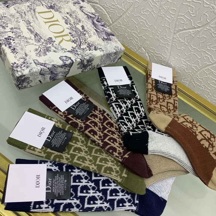 スーパーコピー ディオール 靴下
