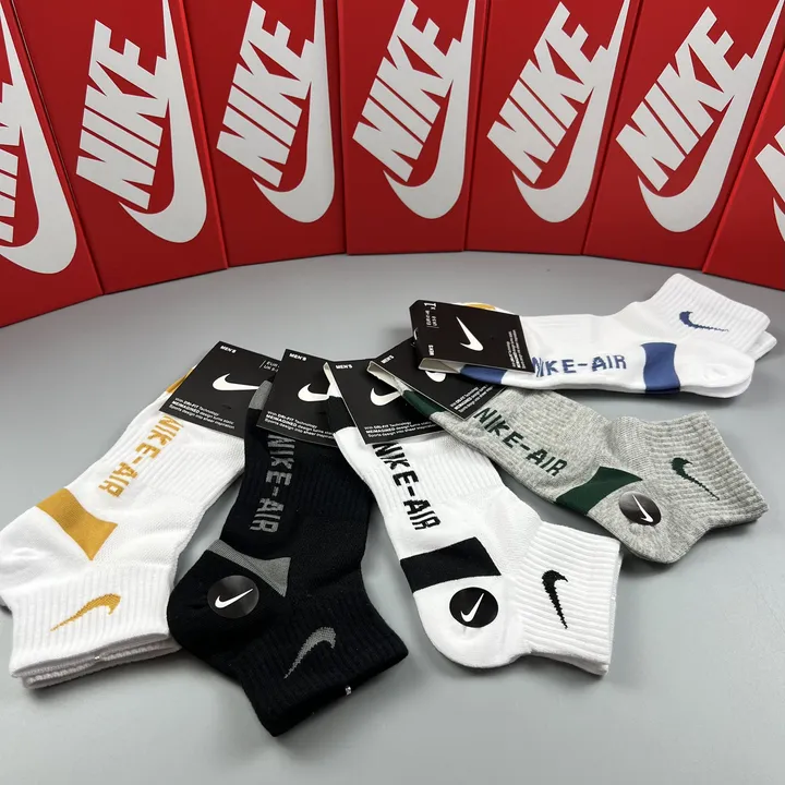 スーパーコピー ナイキ 靴下