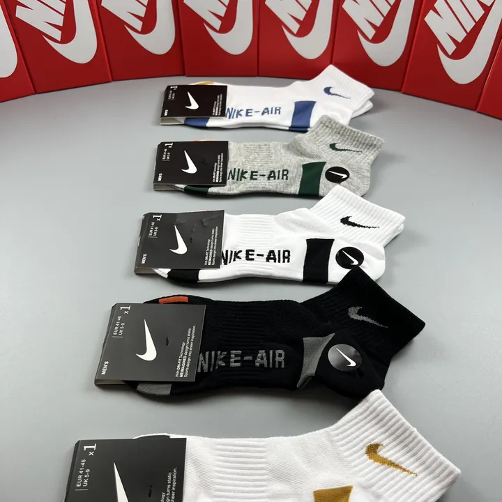 スーパーコピー ナイキ 靴下