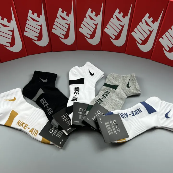 スーパーコピー ナイキ 靴下