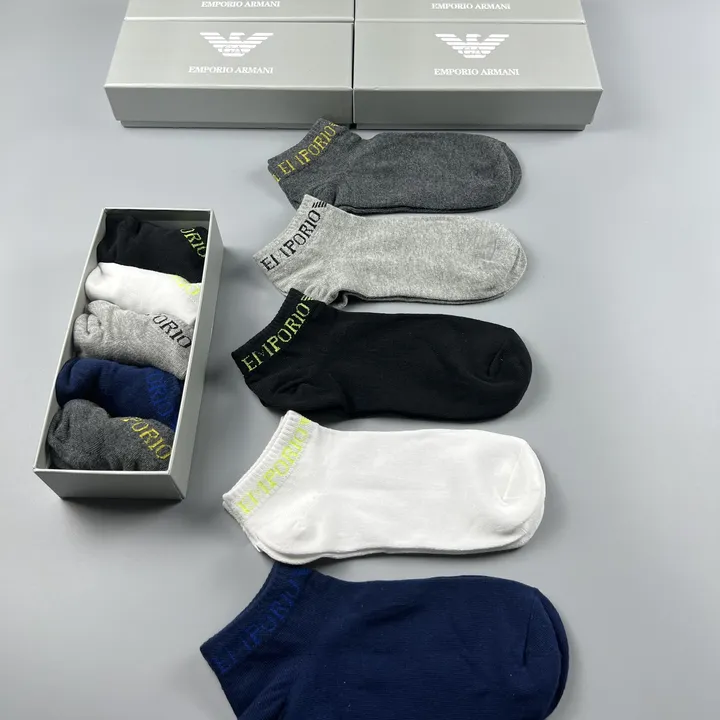 スーパーコピー アルマーニ 靴下