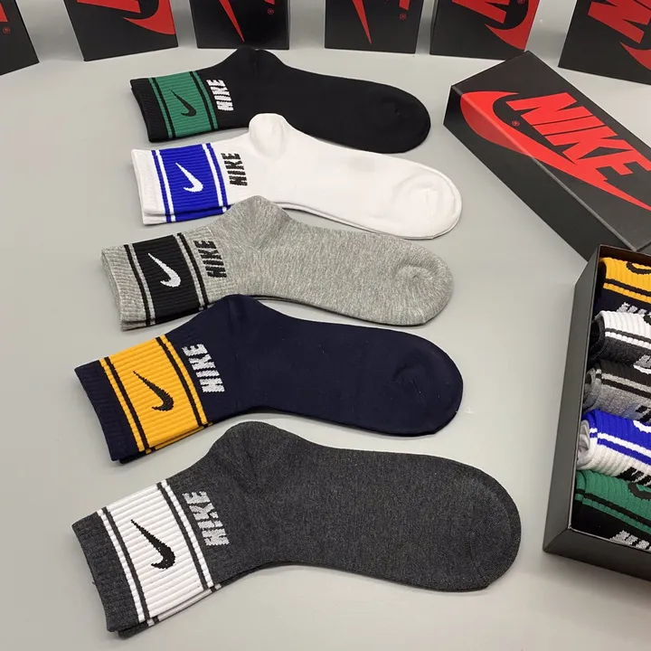 スーパーコピー ナイキ 靴下