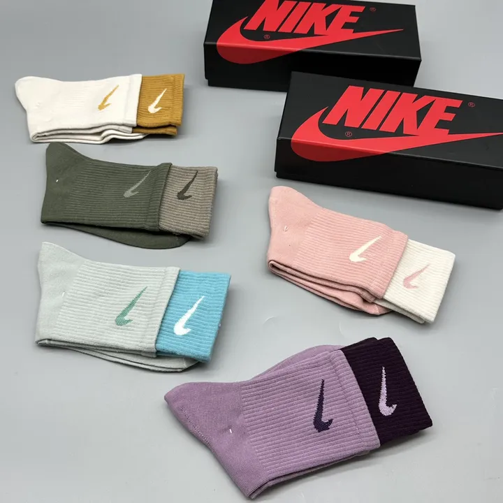 スーパーコピー ナイキ 靴下