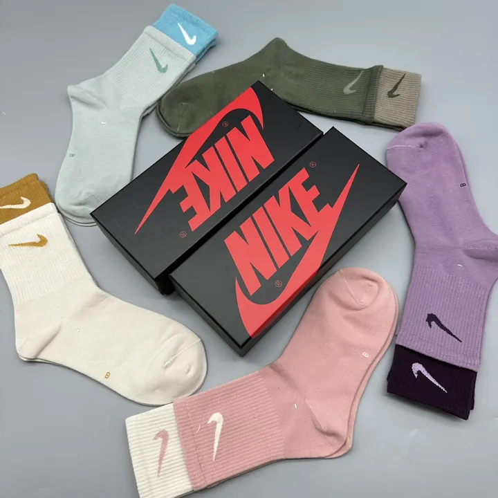 スーパーコピー ナイキ 靴下