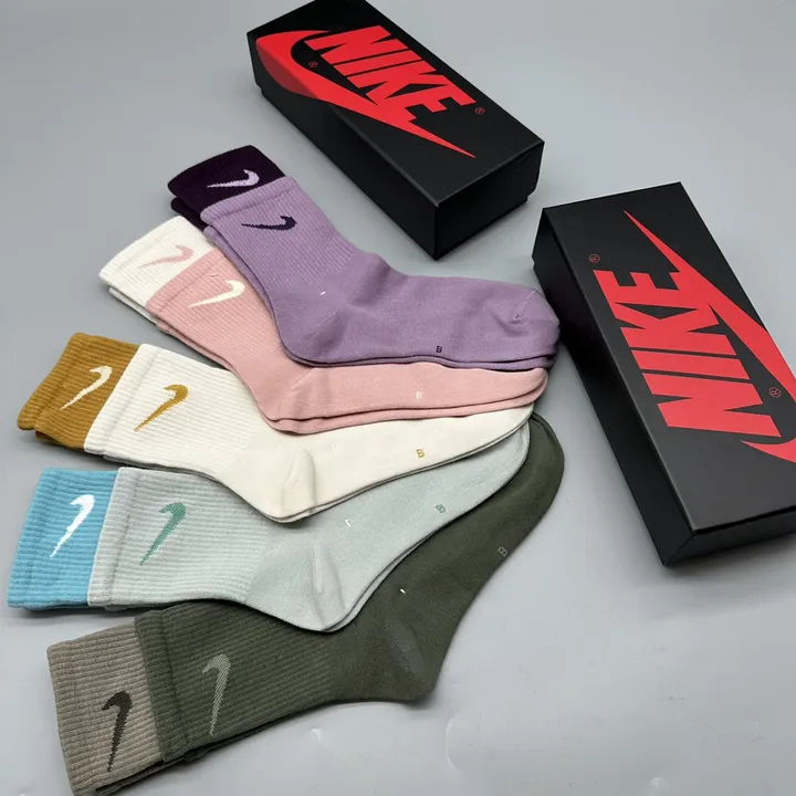 スーパーコピー ナイキ 靴下