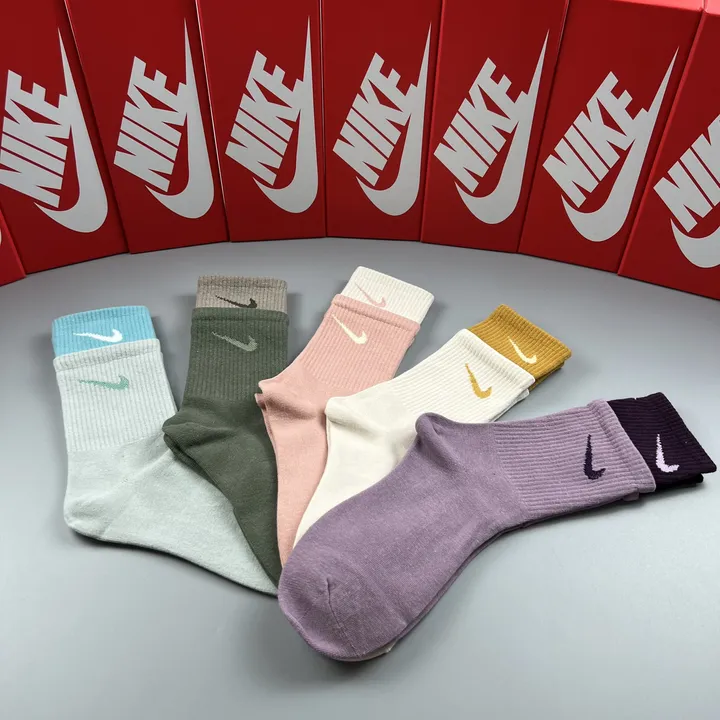 スーパーコピー ナイキ 靴下