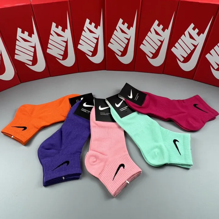 スーパーコピー ナイキ 靴下
