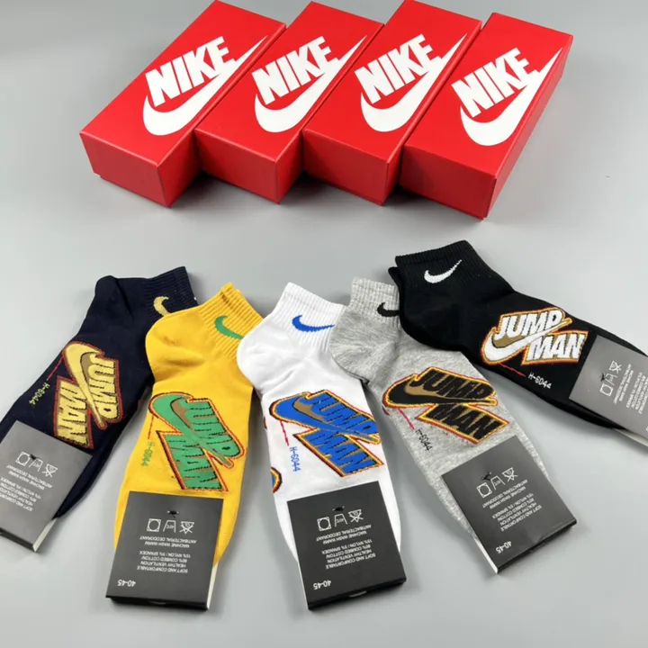 スーパーコピー ナイキ 靴下