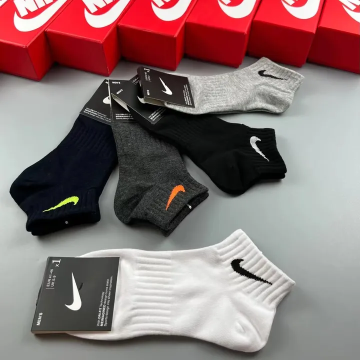 スーパーコピー ナイキ 靴下