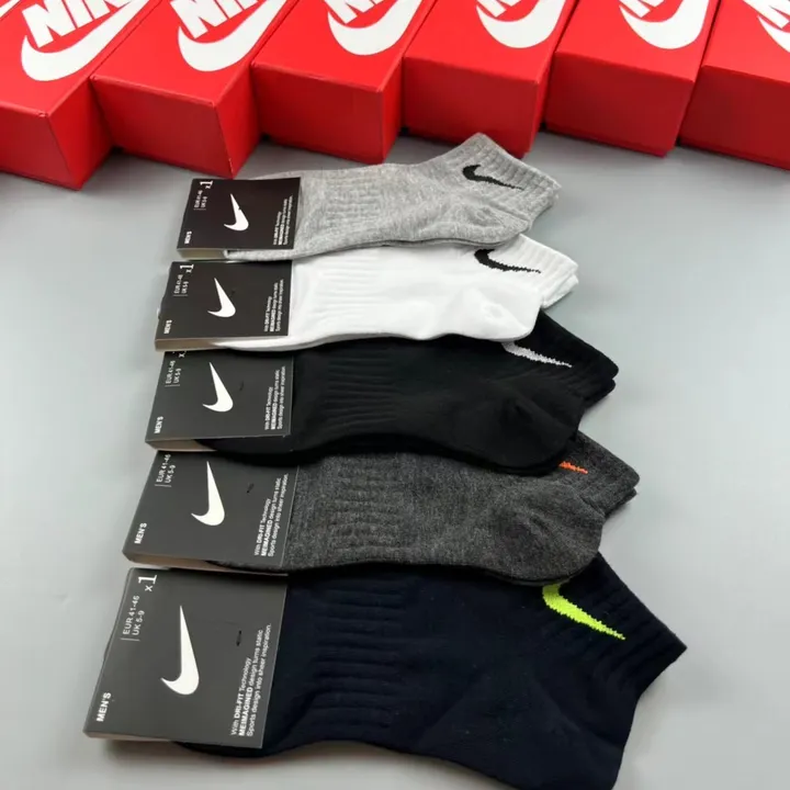 スーパーコピー ナイキ 靴下