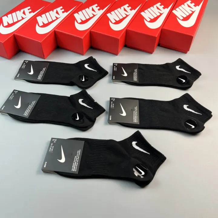 スーパーコピー ナイキ 靴下