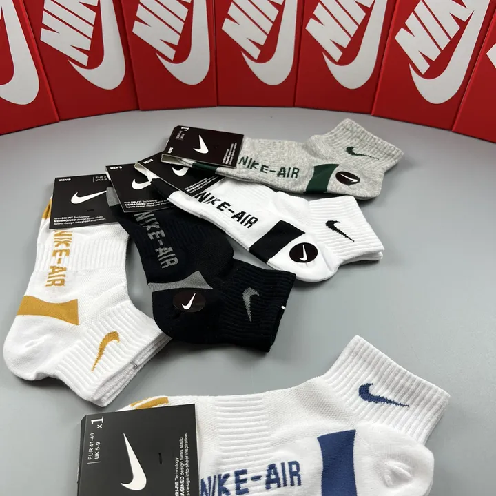 スーパーコピー ナイキ 靴下