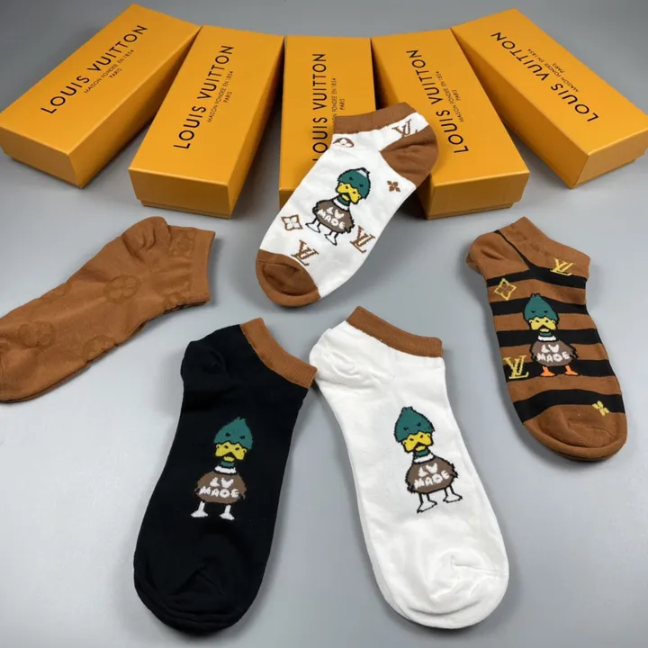 スーパーコピー ルイヴィトン 靴下