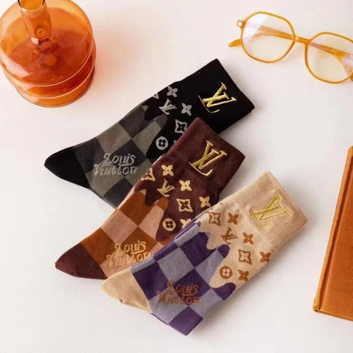 スーパーコピー ルイヴィトン 靴下