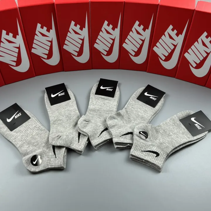 スーパーコピー ナイキ 靴下