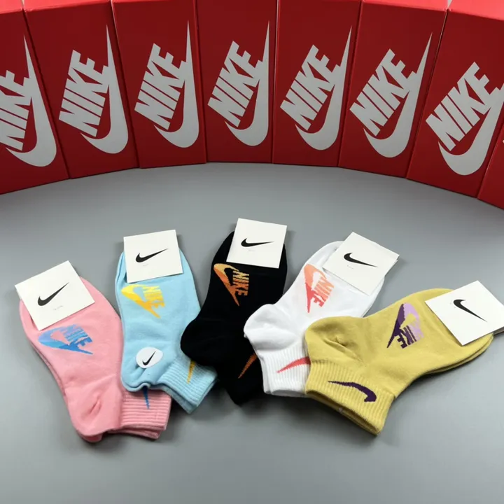 スーパーコピー ナイキ 靴下