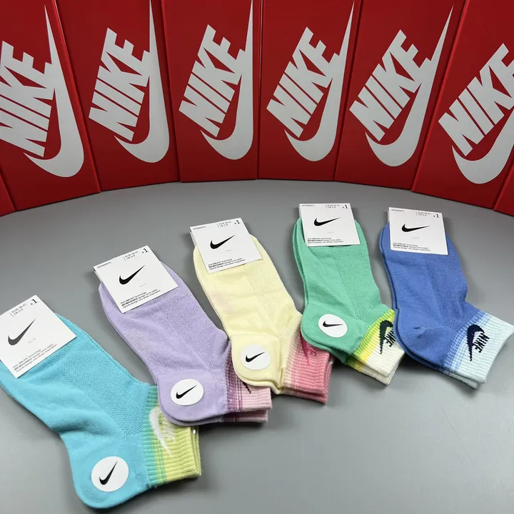 スーパーコピー ナイキ 靴下