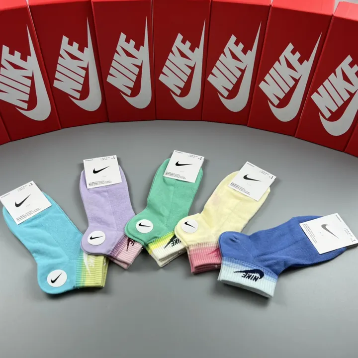 スーパーコピー ナイキ 靴下
