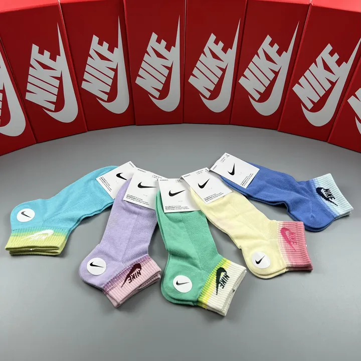 スーパーコピー ナイキ 靴下