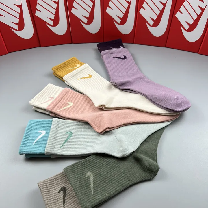 スーパーコピー ナイキ 靴下