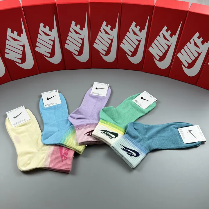 スーパーコピー ナイキ 靴下