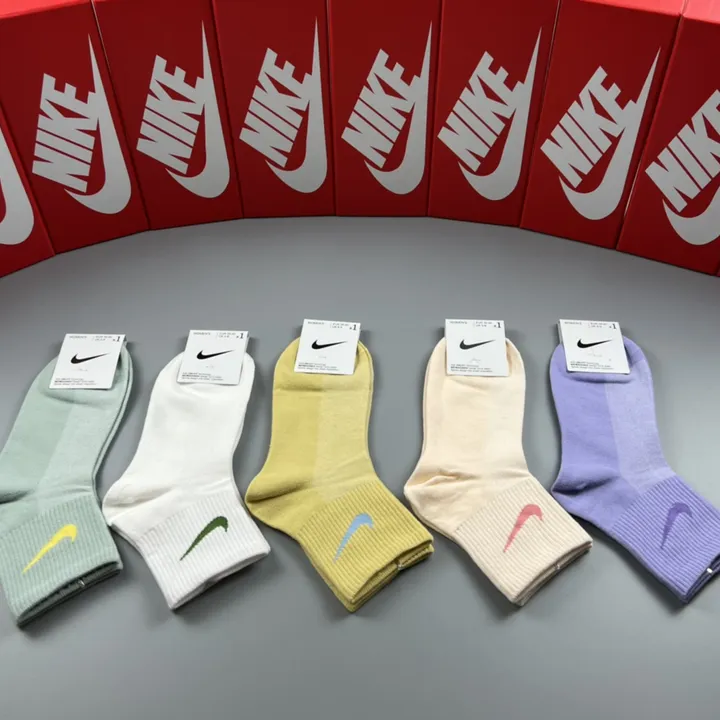 スーパーコピー ナイキ 靴下