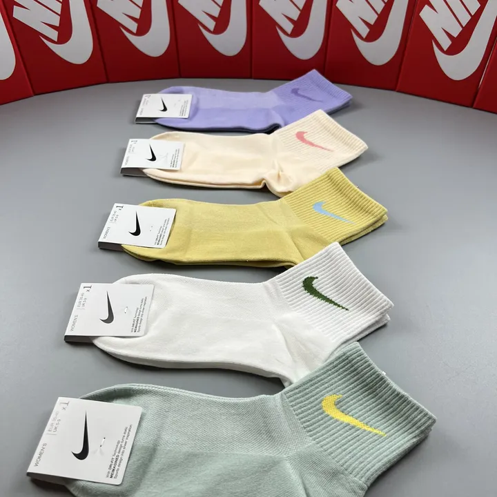 スーパーコピー ナイキ 靴下