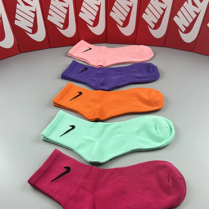 スーパーコピー ナイキ 靴下