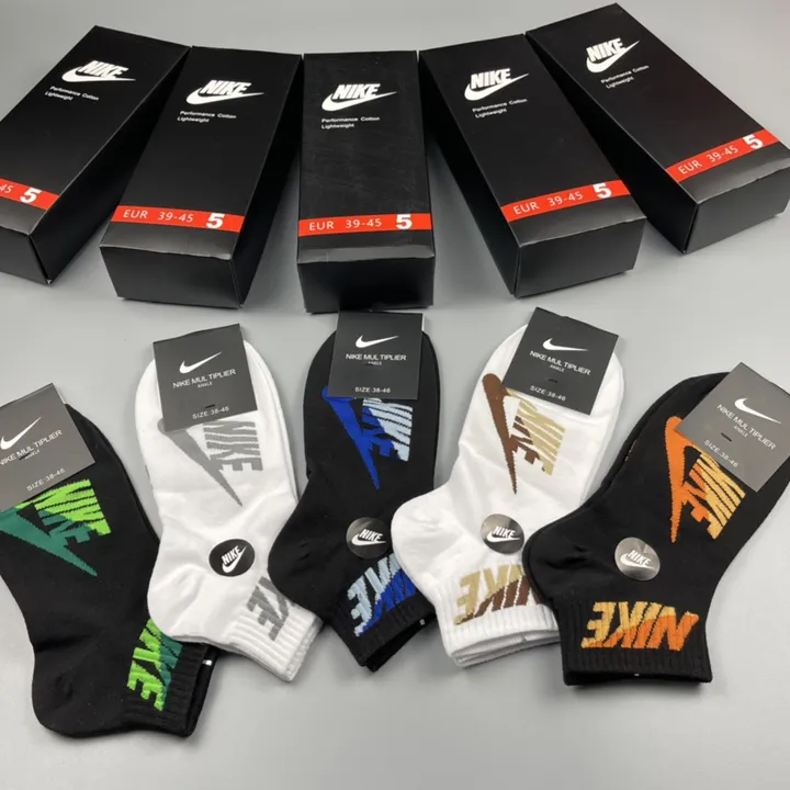 スーパーコピー ナイキ 靴下