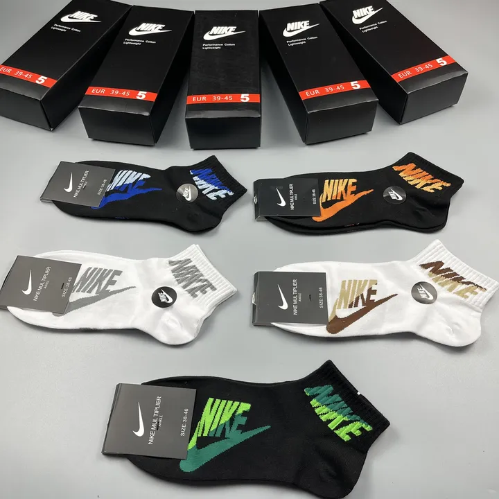 スーパーコピー ナイキ 靴下