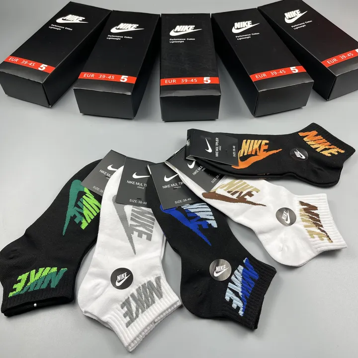 スーパーコピー ナイキ 靴下