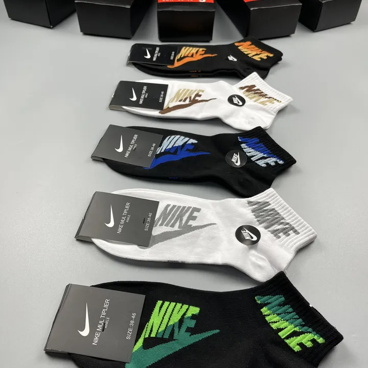 スーパーコピー ナイキ 靴下