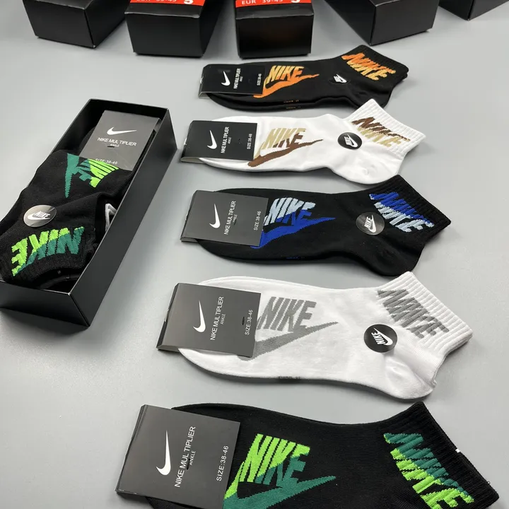 スーパーコピー ナイキ 靴下