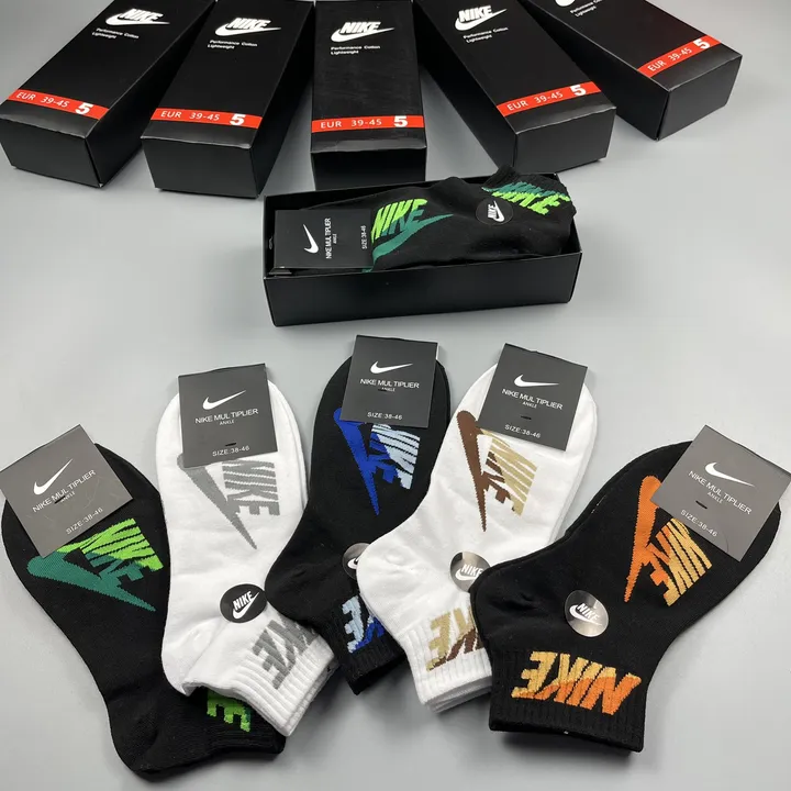 スーパーコピー ナイキ 靴下