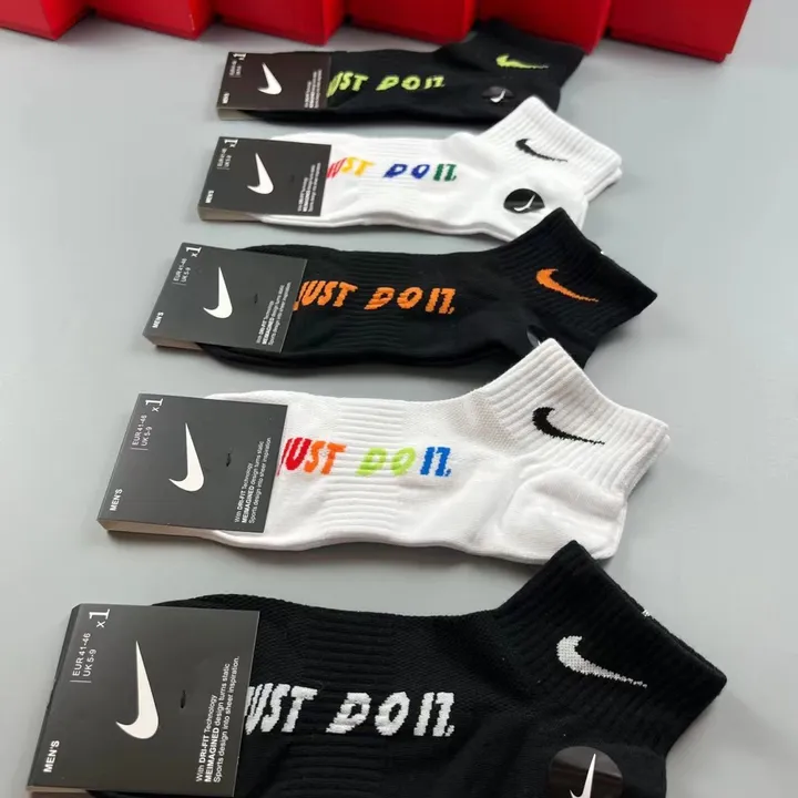 スーパーコピー ナイキ 靴下