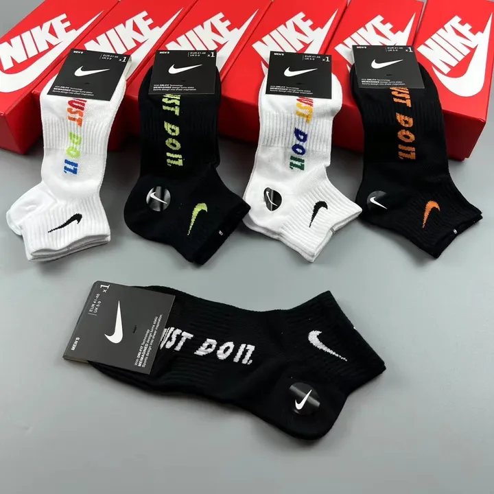 スーパーコピー ナイキ 靴下