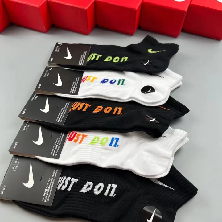 スーパーコピー ナイキ 靴下