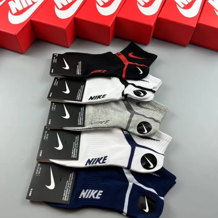 スーパーコピー ナイキ 靴下