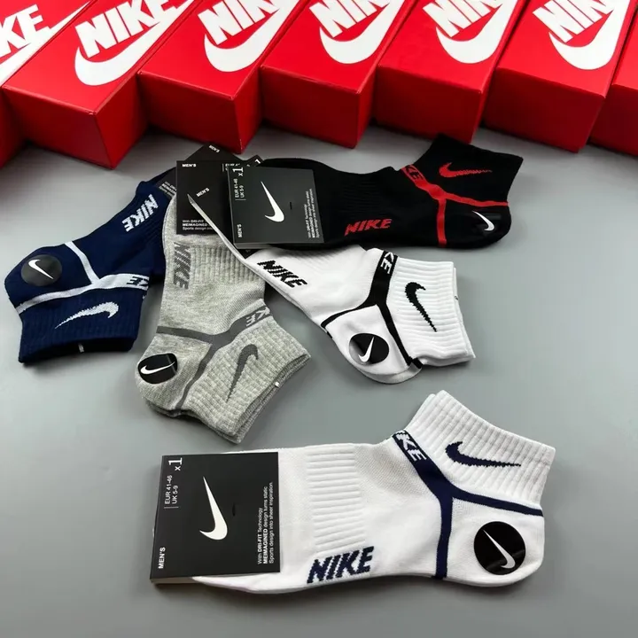 スーパーコピー ナイキ 靴下