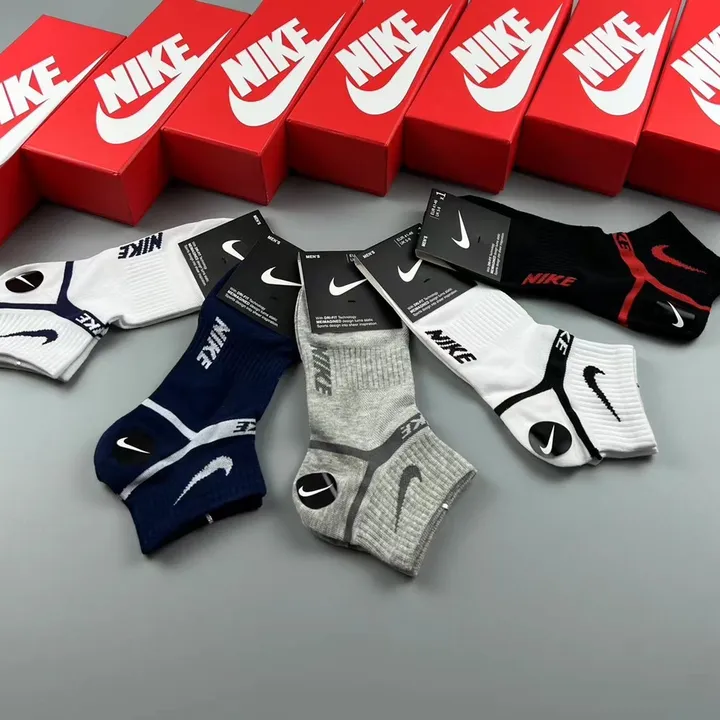 スーパーコピー ナイキ 靴下