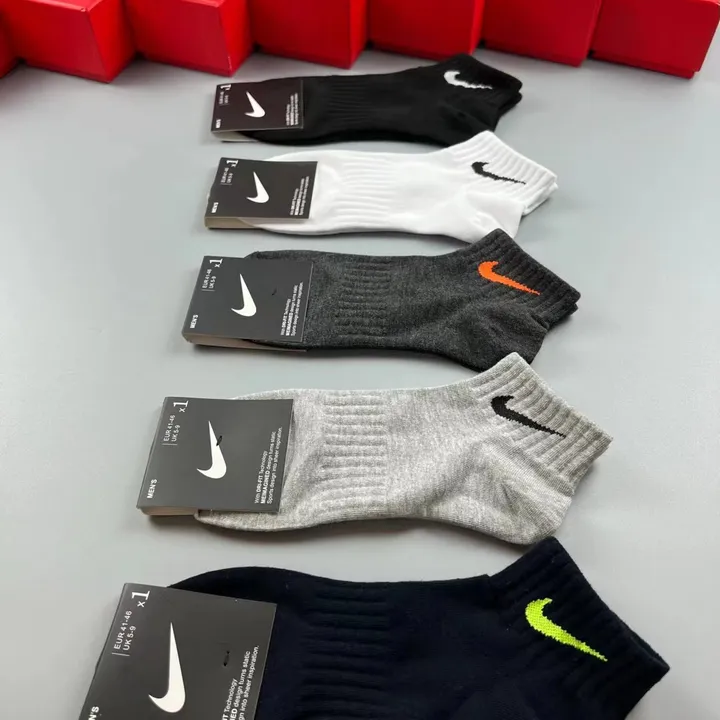 スーパーコピー ナイキ 靴下