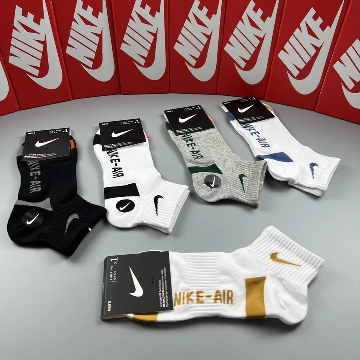 スーパーコピー ナイキ 靴下