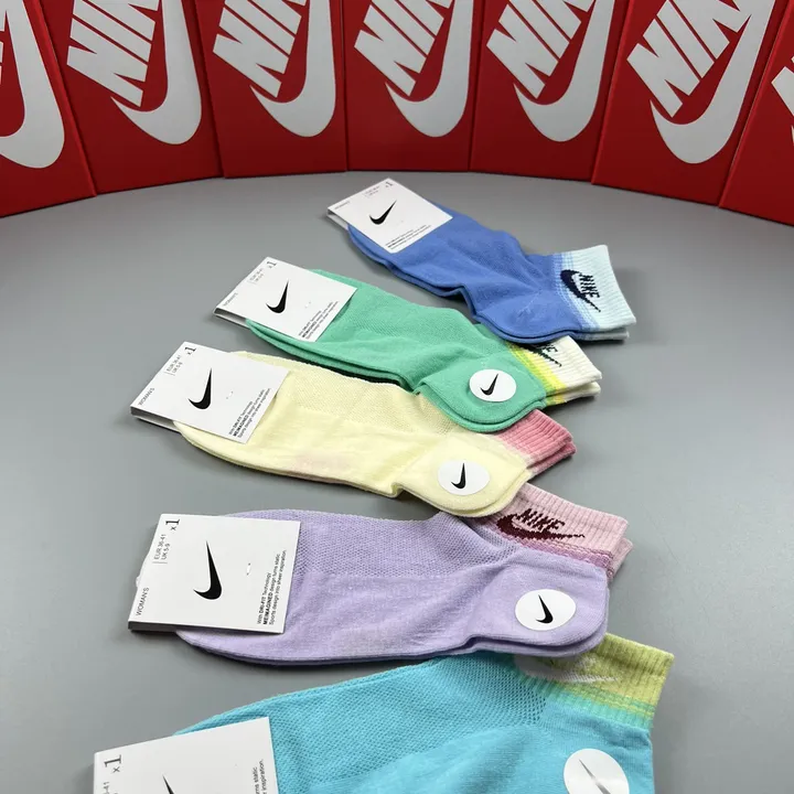 スーパーコピー ナイキ 靴下