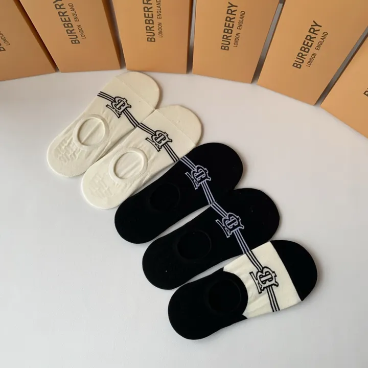 スーパーコピー プラダ 靴下