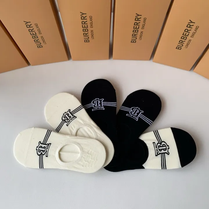 スーパーコピー プラダ 靴下