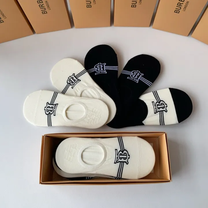 スーパーコピー プラダ 靴下