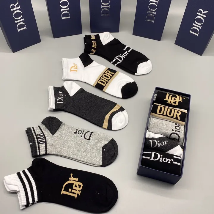 スーパーコピー ディオール 靴下